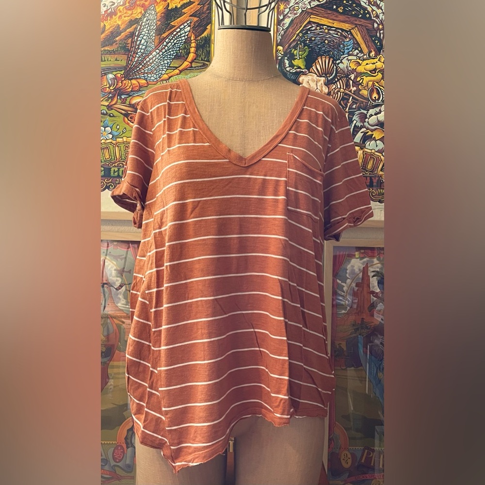 t.la marigold pocket tee size large